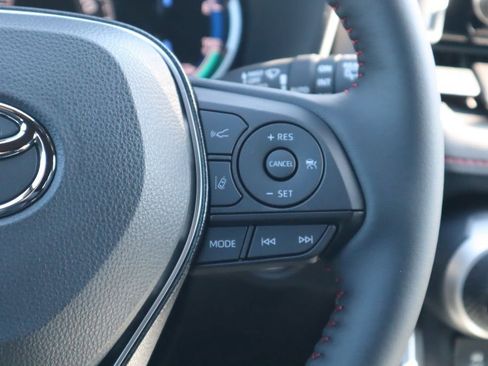 New 2025 Toyota RAV4 SE image 12