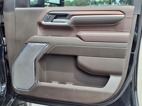 Used 2024 GMC Sierra 2500 Denali w/ Denali Reserve Package image 14