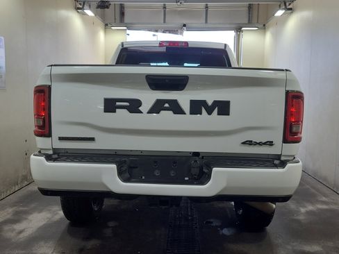 Used 2025 RAM 2500 Big Horn AWD/4WD image 5