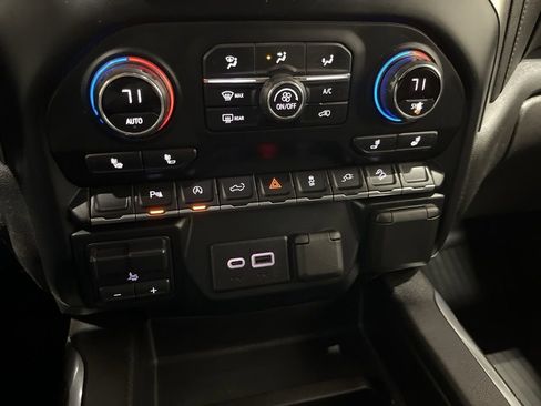 Used 2021 Chevrolet Silverado 1500 LT Trail Boss w/ Convenience Package II image 16