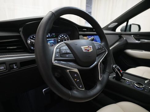 Used 2024 Cadillac XT5 Sportv AWD/4WD image 8