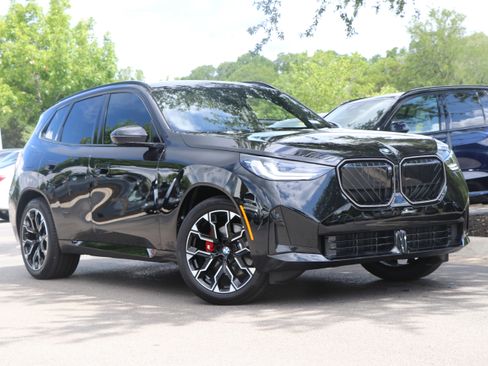 Used 2025 BMW X3 xDrive30i w/ Premium Package AWD/4WD image 2