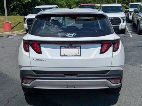 Used 2025 Hyundai Tucson SE image 6