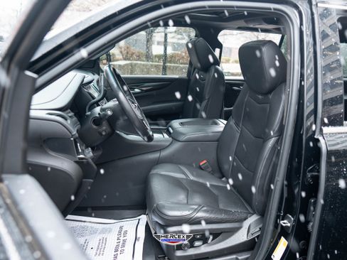 Used 2019 Cadillac Escalade ESV Platinum image 16