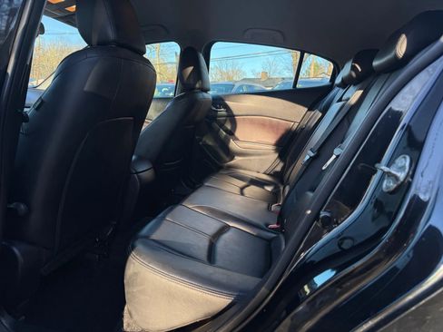 Used 2017 MAZDA MAZDA3 Touring image 13