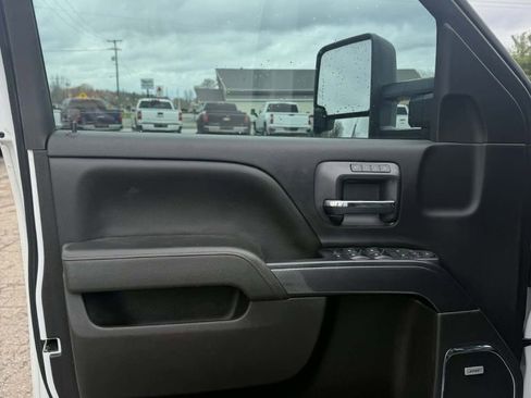 Used 2018 GMC Sierra 2500 SLT w/ Duramax Plus Package image 12