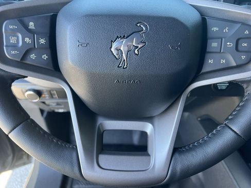 New 2026 Ford Bronco Badlands AWD/4WD image 9
