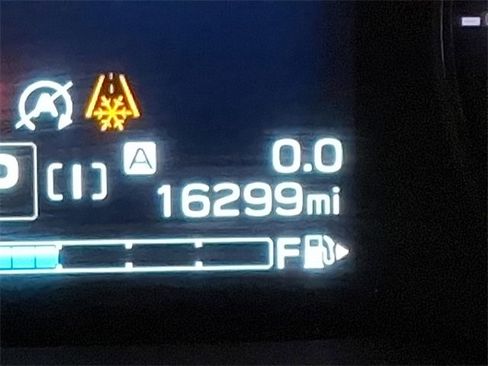 Certified 2023 Subaru Crosstrek 2.0i image 19