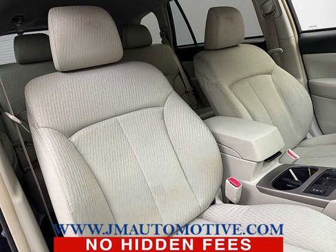 Used 2012 Subaru Outback 2.5i Premium AWD/4WD image 21