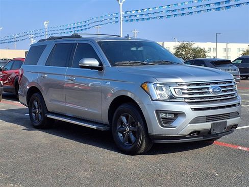 Used 2021 Ford Expedition XLT image 7