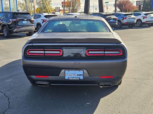 Used 2022 Dodge Challenger SXT RWD image 5