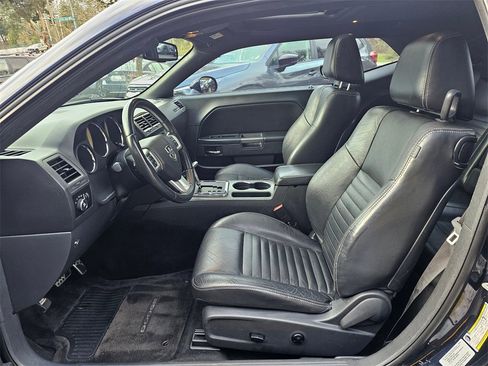 Used 2011 Dodge Challenger R/T image 17