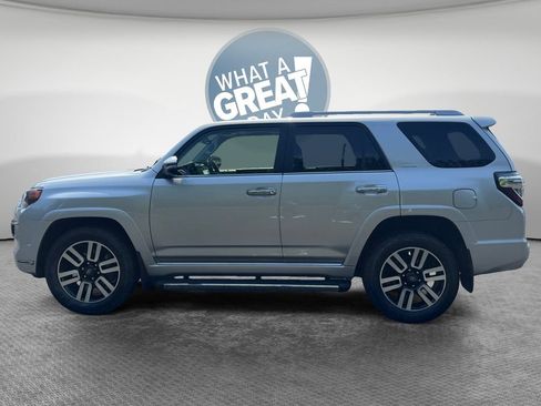 Used 2023 Toyota 4Runner Limited AWD/4WD image 7
