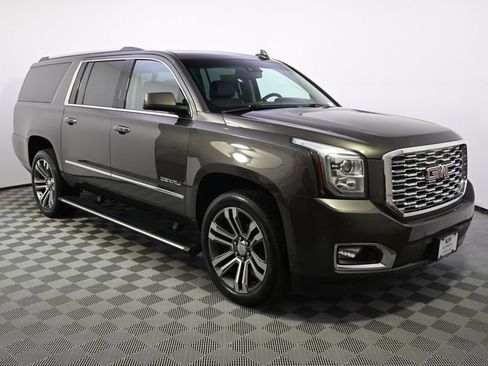 Used 2019 GMC Yukon XL Denali w/ Denali Ultimate Package image 8
