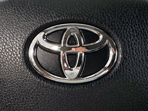 Used 2019 Toyota Corolla SE FWD image 21