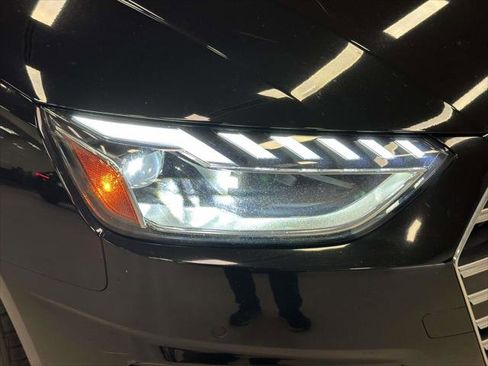 Used 2023 Audi A4 2.0T Premium w/ Convenience Package image 7