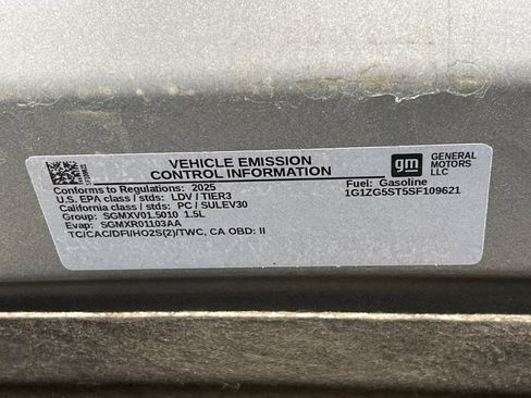 Used 2025 Chevrolet Malibu RS FWD image 36