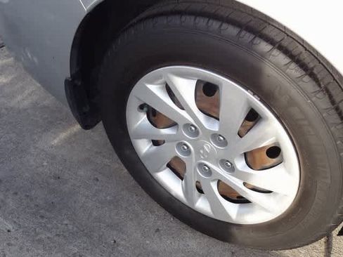 Used 2018 Hyundai Elantra SE w/ SE Connectivity Package 04 image 16