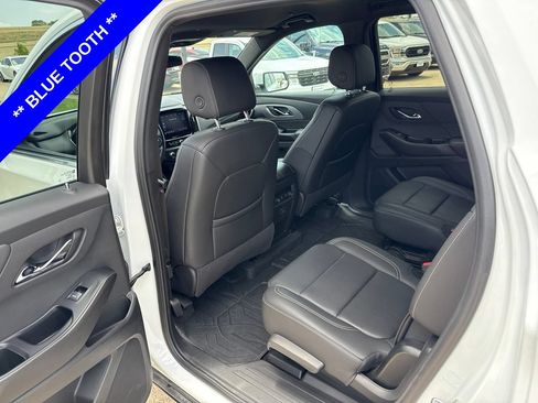 Used 2023 Chevrolet Traverse LT w/ LPO, Floor Liner Package AWD/4WD image 7