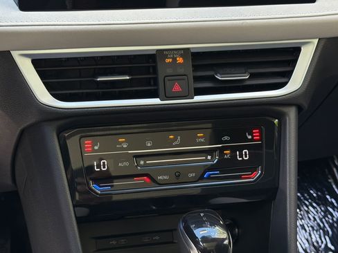New 2026 Volkswagen Taos SE AWD/4WD image 24
