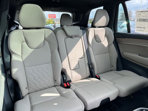New 2026 Volvo XC90 B6 Plus w/ Protection Package Premier image 10
