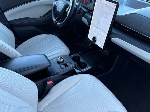 Used 2023 Ford Mustang Mach-E Premium image 17