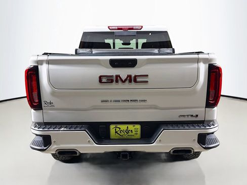 Used 2025 GMC Sierra 1500 AT4 w/ AT4 Premium Package AWD/4WD image 7