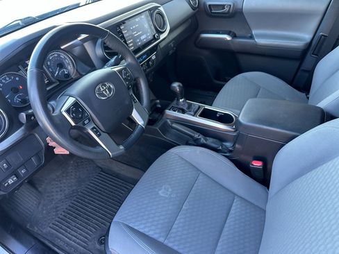 Used 2022 Toyota Tacoma SR5 image 9