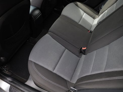 Used 2016 Hyundai Elantra GT FWD image 14