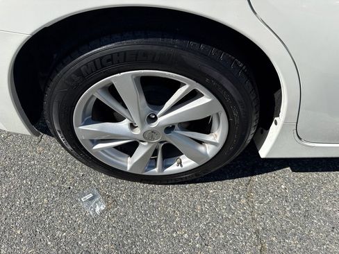 Used 2013 Nissan Altima 2.5 SV FWD image 11
