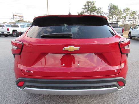 New 2026 Chevrolet Trax LT w/ Driver Confidence Package image 5