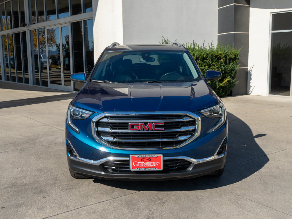Used 2020 GMC Terrain SLT w/ Preferred Package AWD/4WD image 2