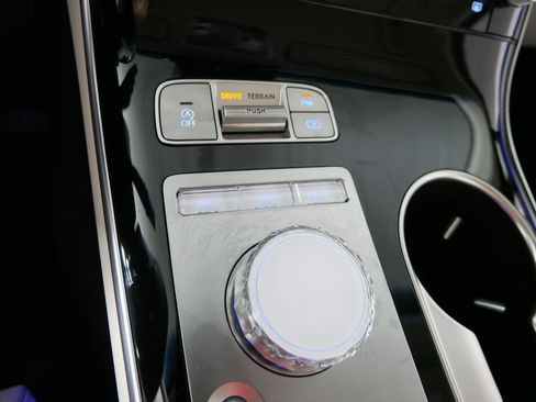 Certified 2026 Genesis GV70 2.5T AWD/4WD image 29