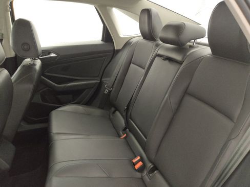 Used 2020 Volkswagen Jetta SE FWD image 18