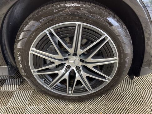 Used 2024 Mercedes-Benz GLC 43 AMG 4MATIC w/ Driver Assistance Package image 46