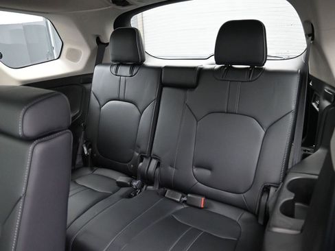 Used 2025 Honda Pilot Elite image 34