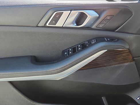 Used 2021 BMW X5 xDrive45e w/ Parking Assistance Package image 40