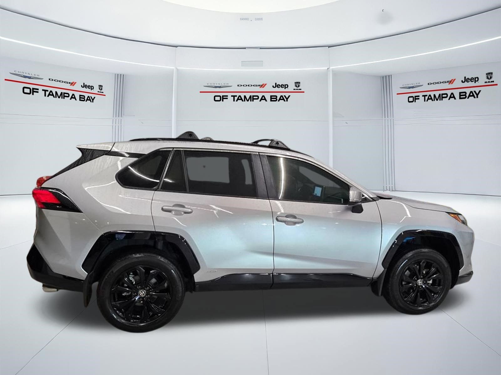 Used 2024 Toyota RAV4 SE AWD/4WD image 7