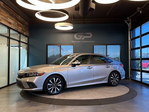 Used 2022 Honda Civic EX image 7