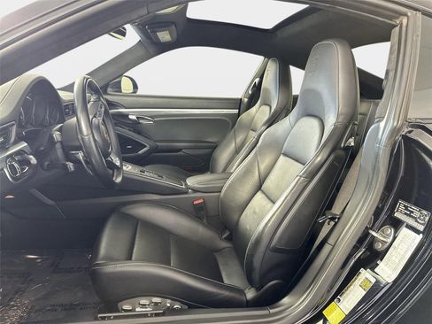 Used 2018 Porsche 911 Turbo AWD/4WD image 11