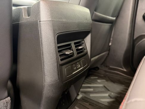 Used 2026 Chevrolet Colorado Z71 AWD/4WD image 45