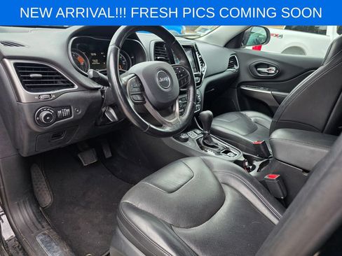 Used 2019 Jeep Cherokee Limited AWD/4WD image 8