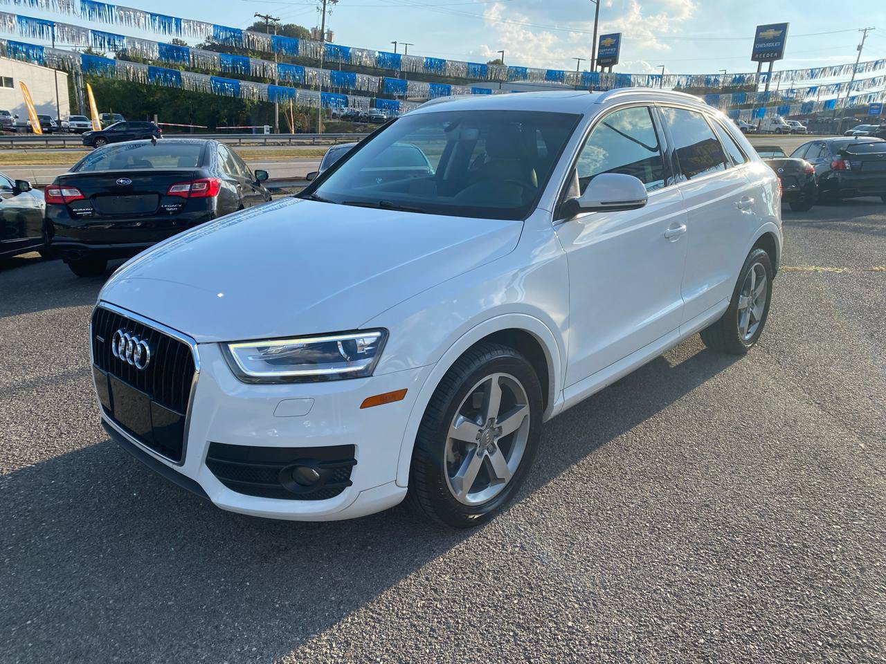 Used 2015 Audi Q3 2.0T Prestige w/ Prestige Package AWD/4WD image 3