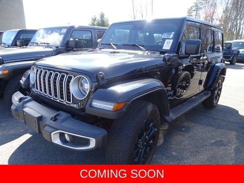 Used 2025 Jeep Wrangler Unlimited Sahara image 1