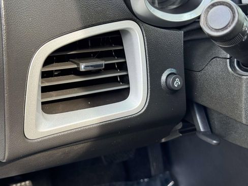 Used 2011 Chevrolet Equinox LT w/ Driver Convenience Package image 15