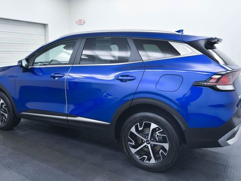 Used 2023 Kia Sportage EX image 5