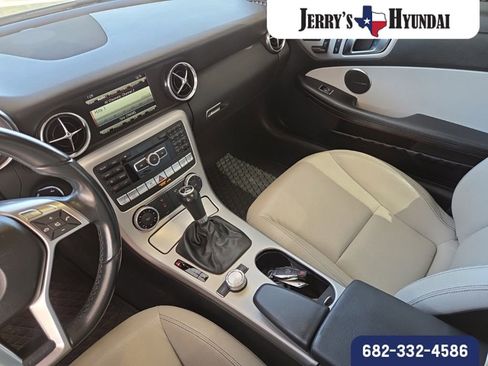 Used 2014 Mercedes-Benz SLK 250 image 12