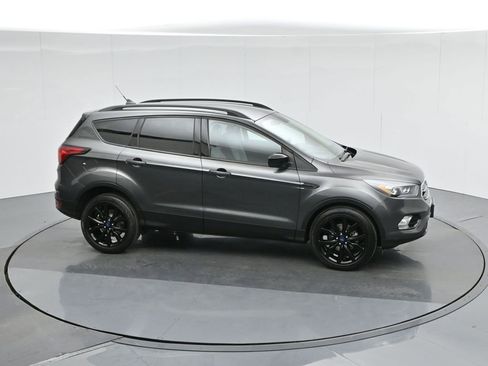 Used 2019 Ford Escape SE image 54