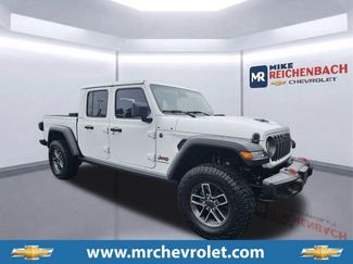 Used 2025 Jeep Gladiator Mojave w/ Technology Group AWD/4WD video 1