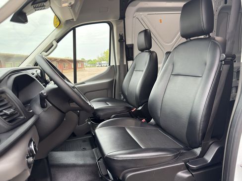 Used 2024 Ford Transit 250 148 High Roof RWD image 14